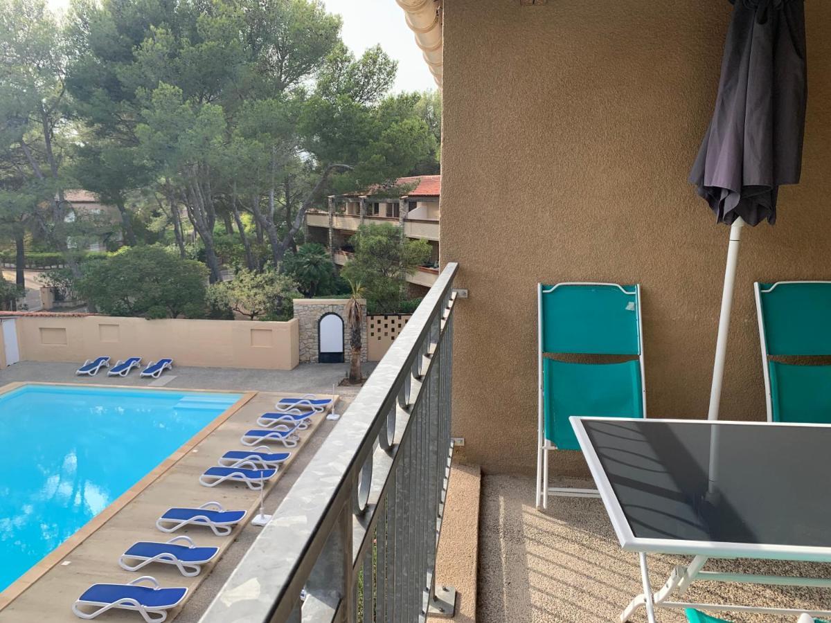 Les Appartements De La Marina Sanary-sur-Mer Zewnętrze zdjęcie