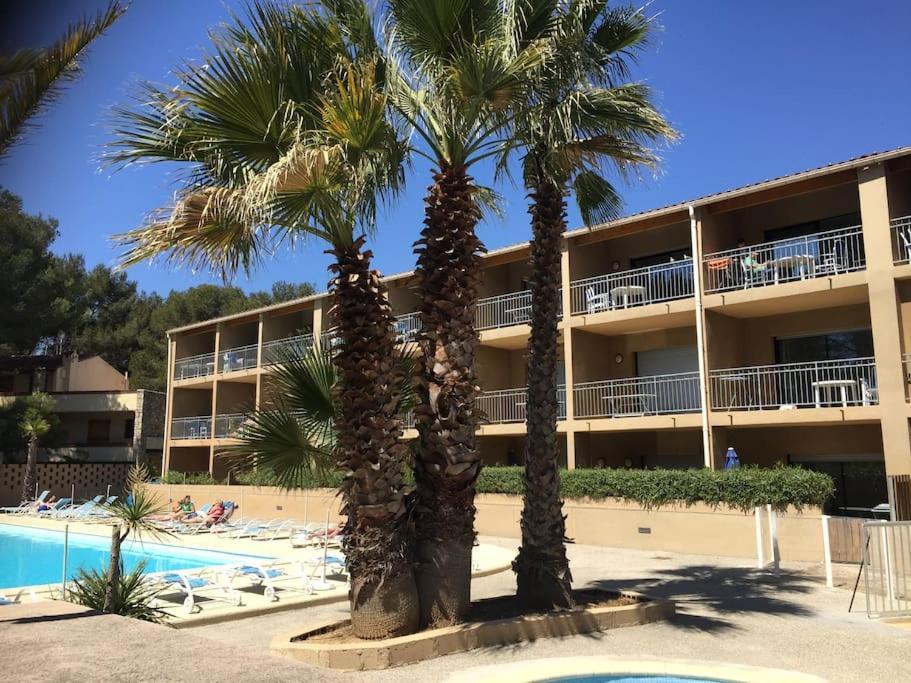 Les Appartements De La Marina Sanary-sur-Mer Zewnętrze zdjęcie