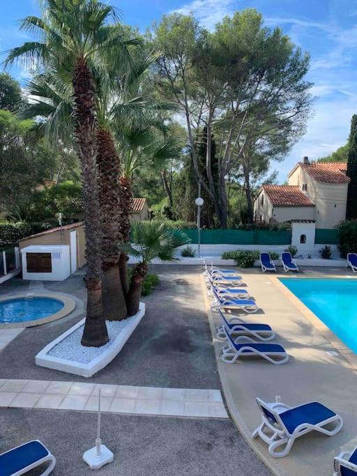 Les Appartements De La Marina Sanary-sur-Mer Zewnętrze zdjęcie