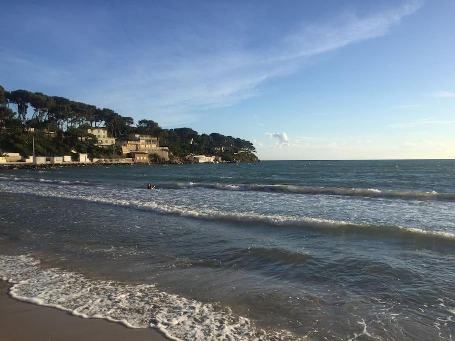 Les Appartements De La Marina Sanary-sur-Mer Zewnętrze zdjęcie