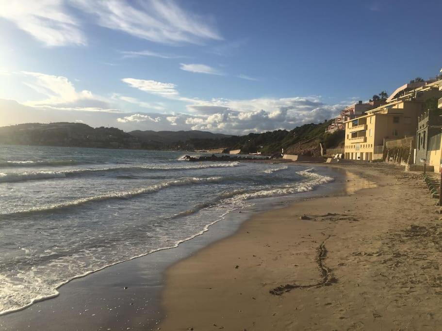 Les Appartements De La Marina Sanary-sur-Mer Zewnętrze zdjęcie
