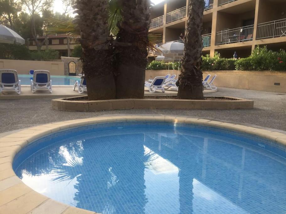Les Appartements De La Marina Sanary-sur-Mer Zewnętrze zdjęcie
