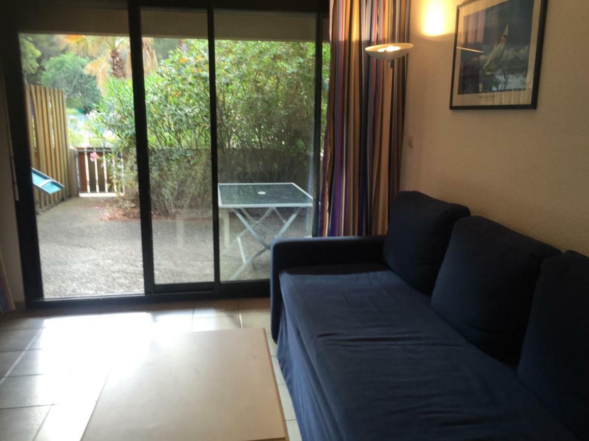 Les Appartements De La Marina Sanary-sur-Mer Zewnętrze zdjęcie